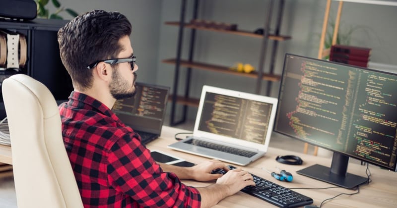 Herramientas de gestión del código fuente para un seguimiento eficaz de los cambios